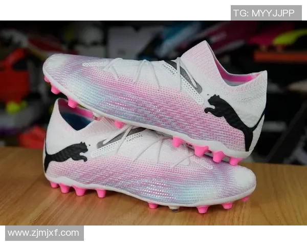 传奇7足球鞋评测：性能与舒适度的完美结合体验分享