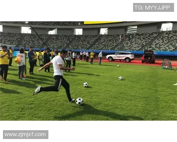 足球蜓丈的魅力与挑战探索球场上的蜓丈精神与团队合作的重要性 足球蜓丈的魅力与挑战探索球场上的蜓丈精神与团队合作的重要性